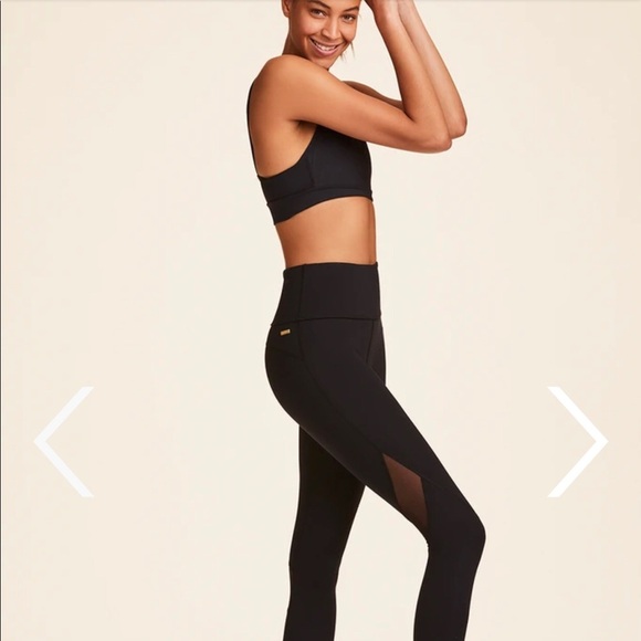 NWT Alala Aurora Sports Bra in Black - Picture 6 of 11